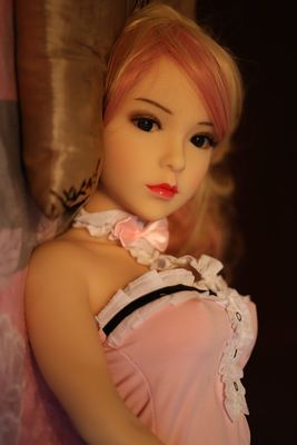 US-Stock TPE realistische Sexpuppe MINI 100cm Weizen Haut Rosa lockiges Haar Schönes rosa Rock